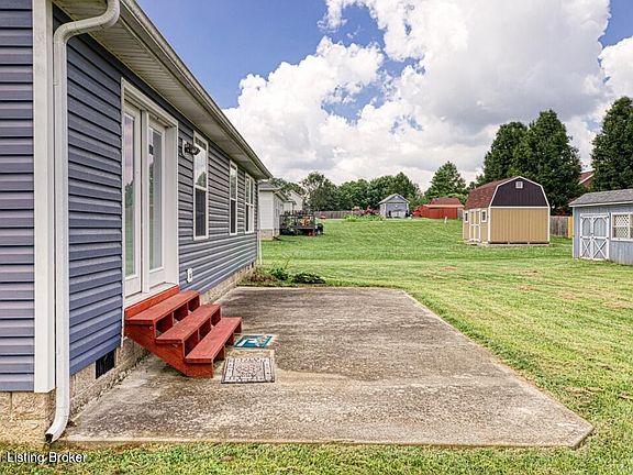 3rd image of 658 Helmwood Cir