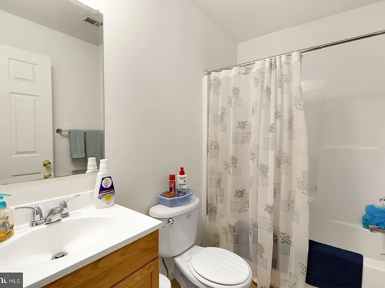 2683 Edgemont St — Photo 23