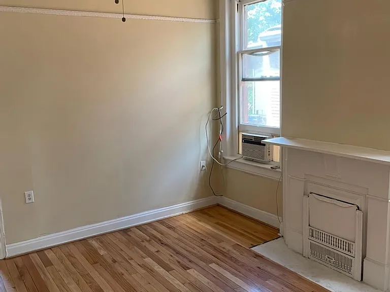 545 W Saint Catherine St #2 — Photo 5