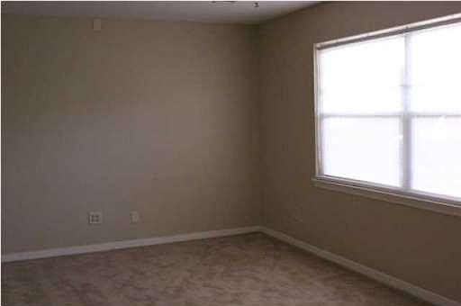 3rd image of 5718 Graymont Ln