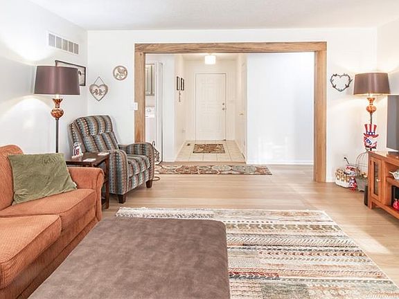 4th image of 508 Creach Dr
