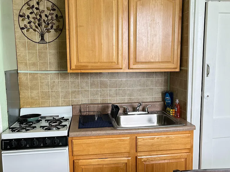 Georges Ln — Photo 7