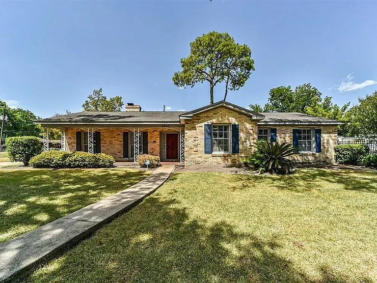 3423 Ozark St — Photo 1