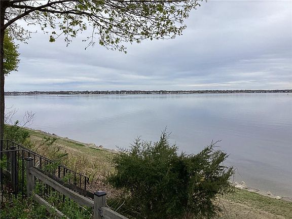 5th image of 135 Namquid Dr