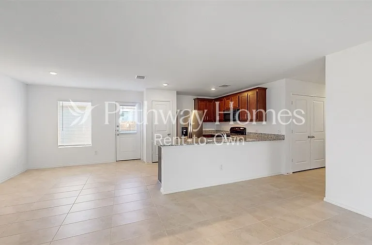 1329 Plum Rd — Photo 9