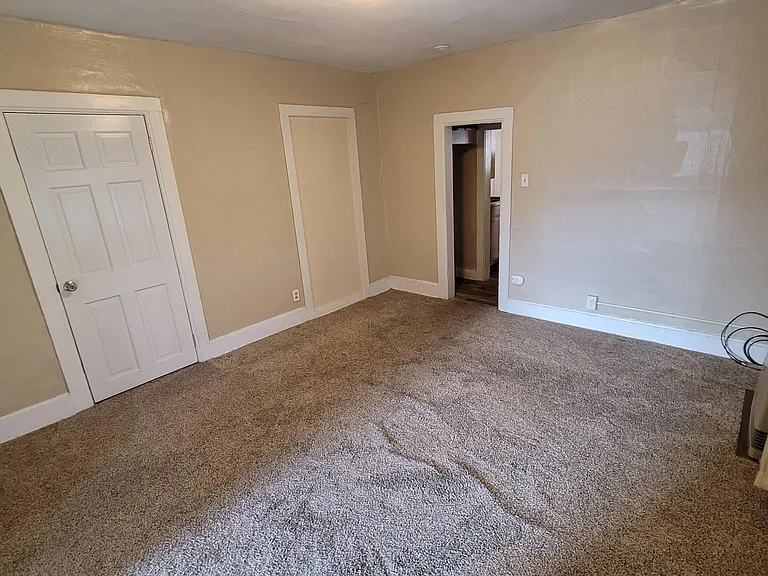 1036 Rood Ave #4 — Photo 9