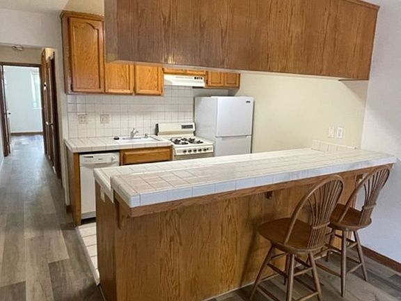 4th image of 17200 Newhope St APT 213