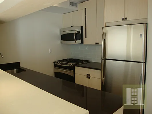 Rented by Halstead Real Estate | media 23