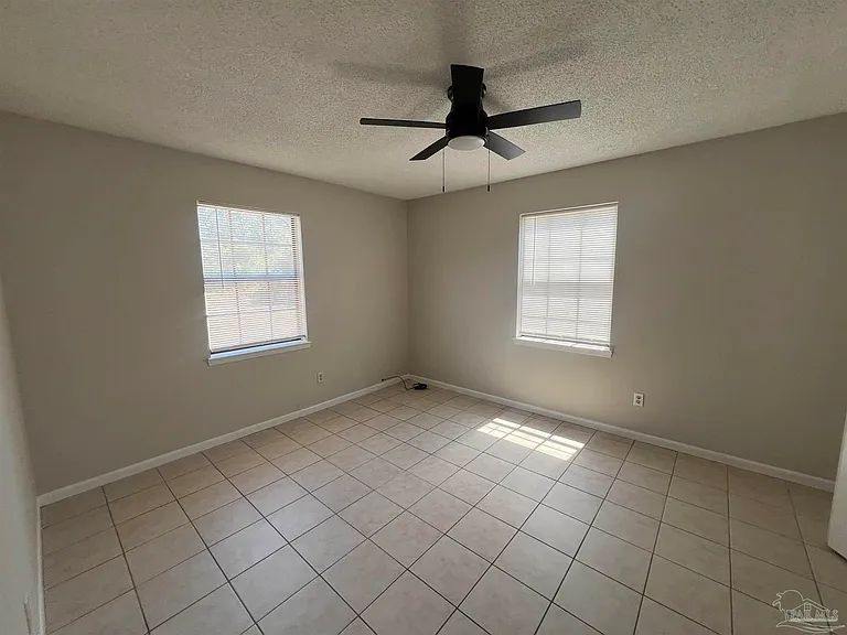 13528 Canal Dr — Photo 14