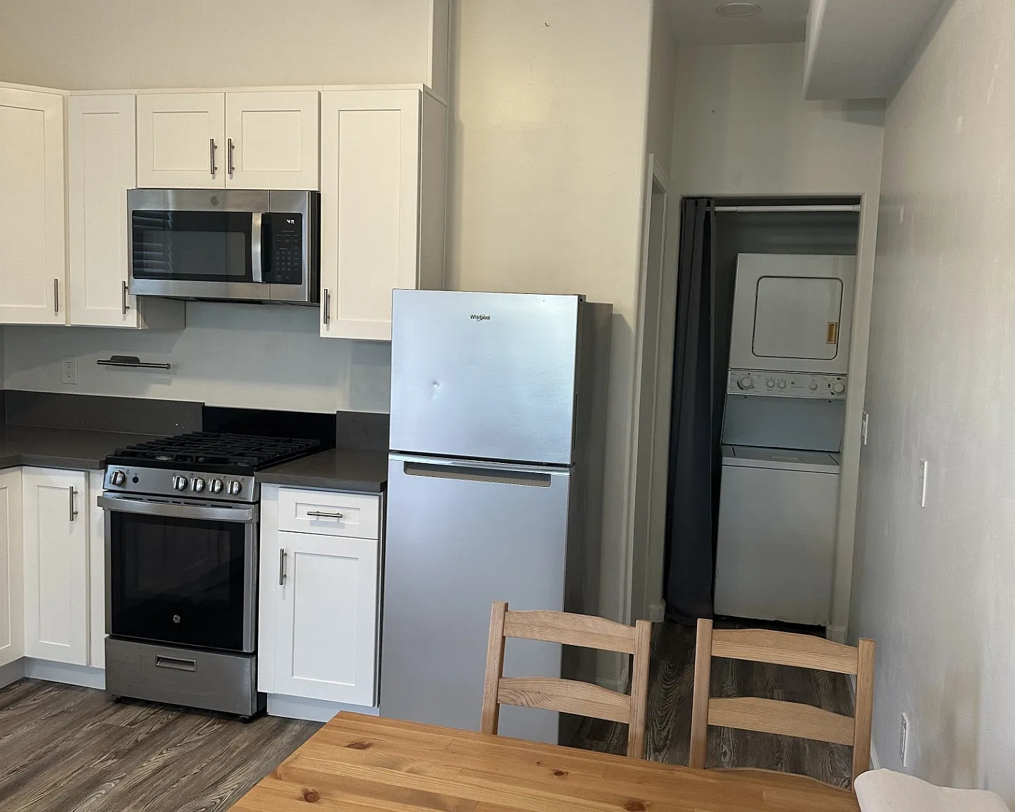 1 bed, 350 sqft, $2,000 — Photo 2