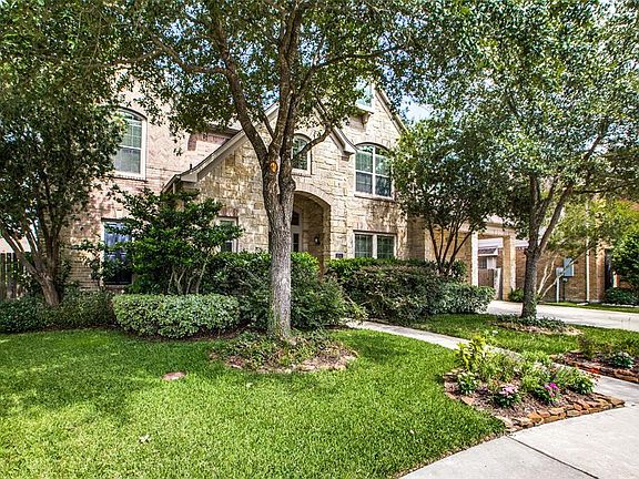 2nd image of 1041 Cayman Bend Ln