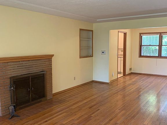 Living/ dining area