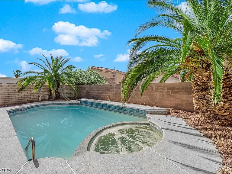 7727 Scoby Ct — Photo 36