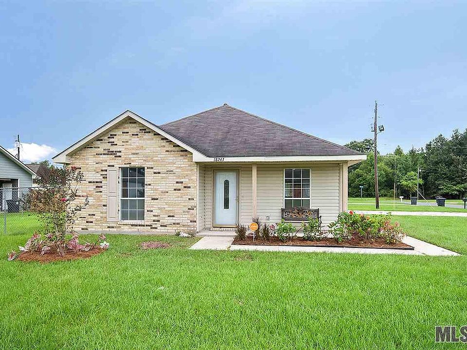 1st image of 18243 Smallen Dr