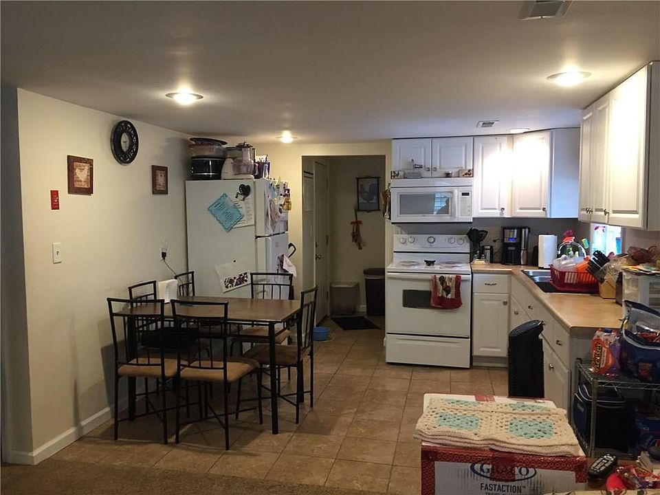 2nd image of 56 Fuller St