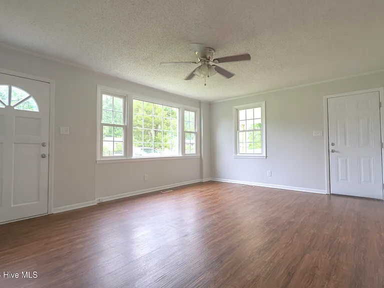 602 Seminole Trl — Photo 4