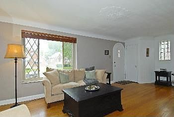 4th image of 6960 Hillsland Ave