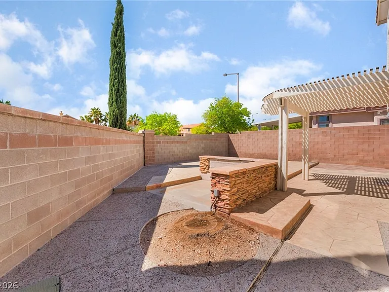 10401 Horseback Ridge Ave — Photo 23