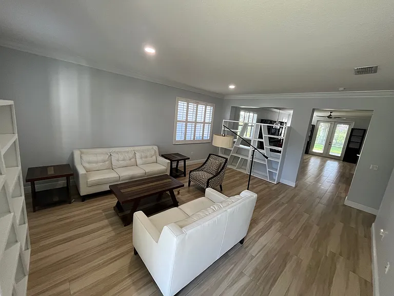 10220 Malpas Point — Photo 2