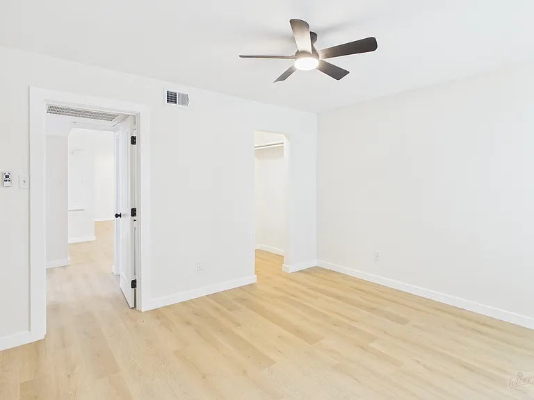 2124 Burton Dr #105 — Photo 17