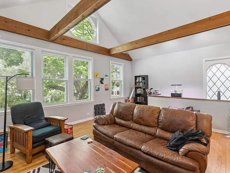 2443 N Greenview Ave #2 — Photo 3