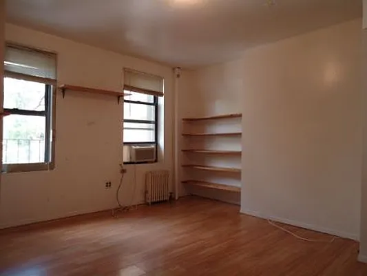 Rented by Village Living Realty | media 8