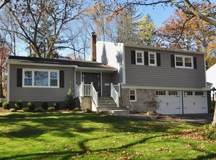 4 Stafford Dr, Madison, NJ 07940