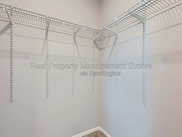 7010 N 80th Ave #3 — Photo 19