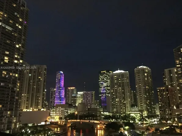 690 SW 1st Ct, Miami, FL