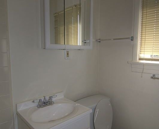 5th image of 304 19th St