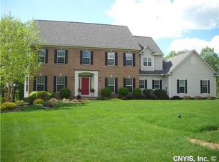 9114 Whistling Swan Ln, Manlius, NY 13104