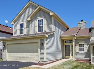 2037 Clarewood Ln, Mundelein, IL