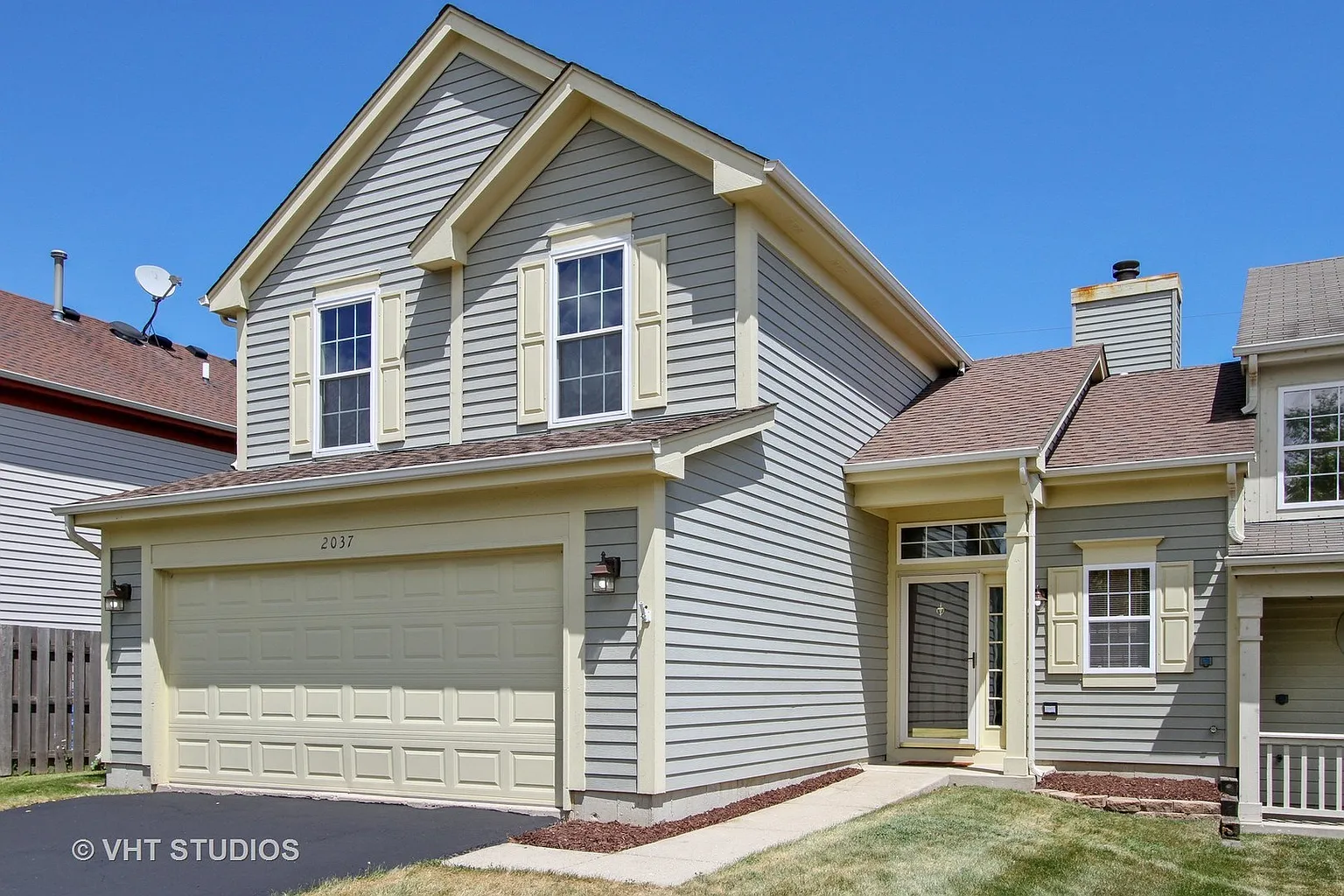 2037 Clarewood Ln photo 1