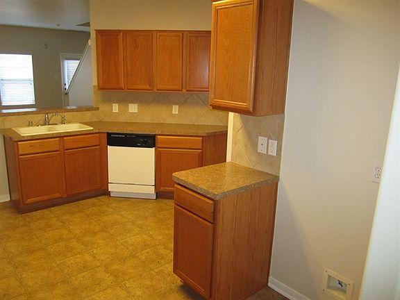5th image of 4723 Blue Spruce Hill St
