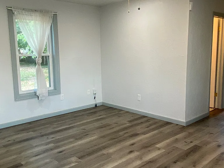 315 W Lilac Ln — Photo 18