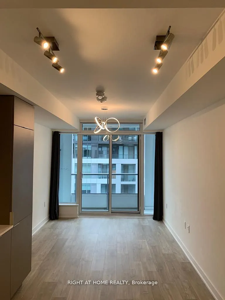 Studio, $1,850 — Photo 2