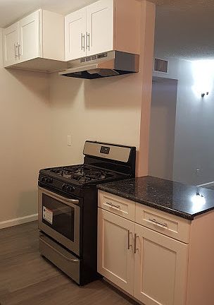 4th image of 611 S Fir Ave APT 3