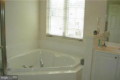 1114 Anderson St — Photo 24