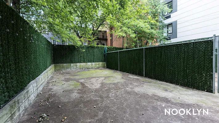 Rented by Nooklyn NYC LLC | media 15