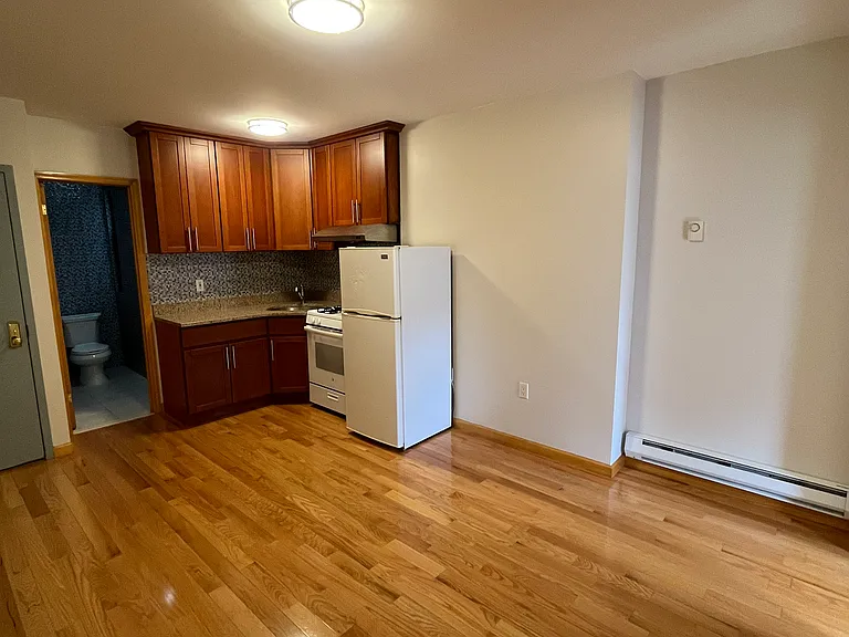38 Ludlow St #15 — Photo 5