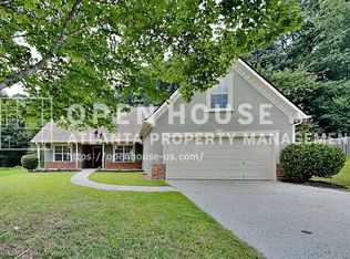 638 Castlebrooke Way, Lawrenceville, GA 30045