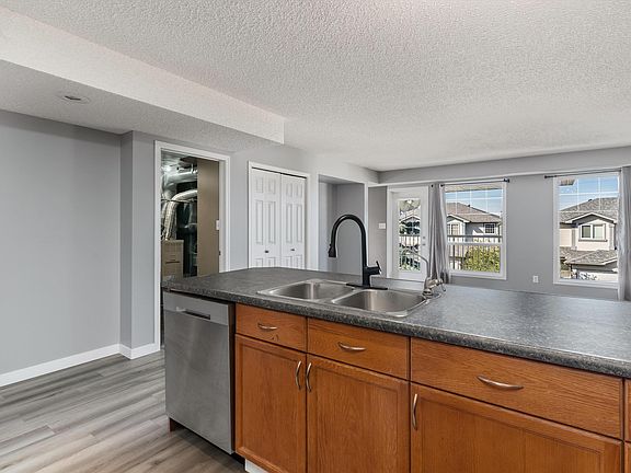 5th image of 2947 26th St NW