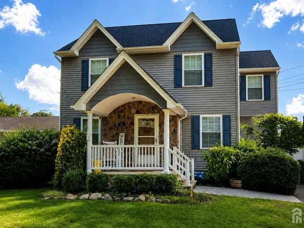 58 Preston St, Edison, NJ 08817