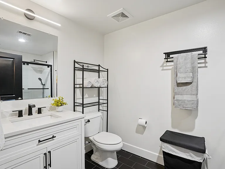 100 S Alameda St #371 — Photo 6