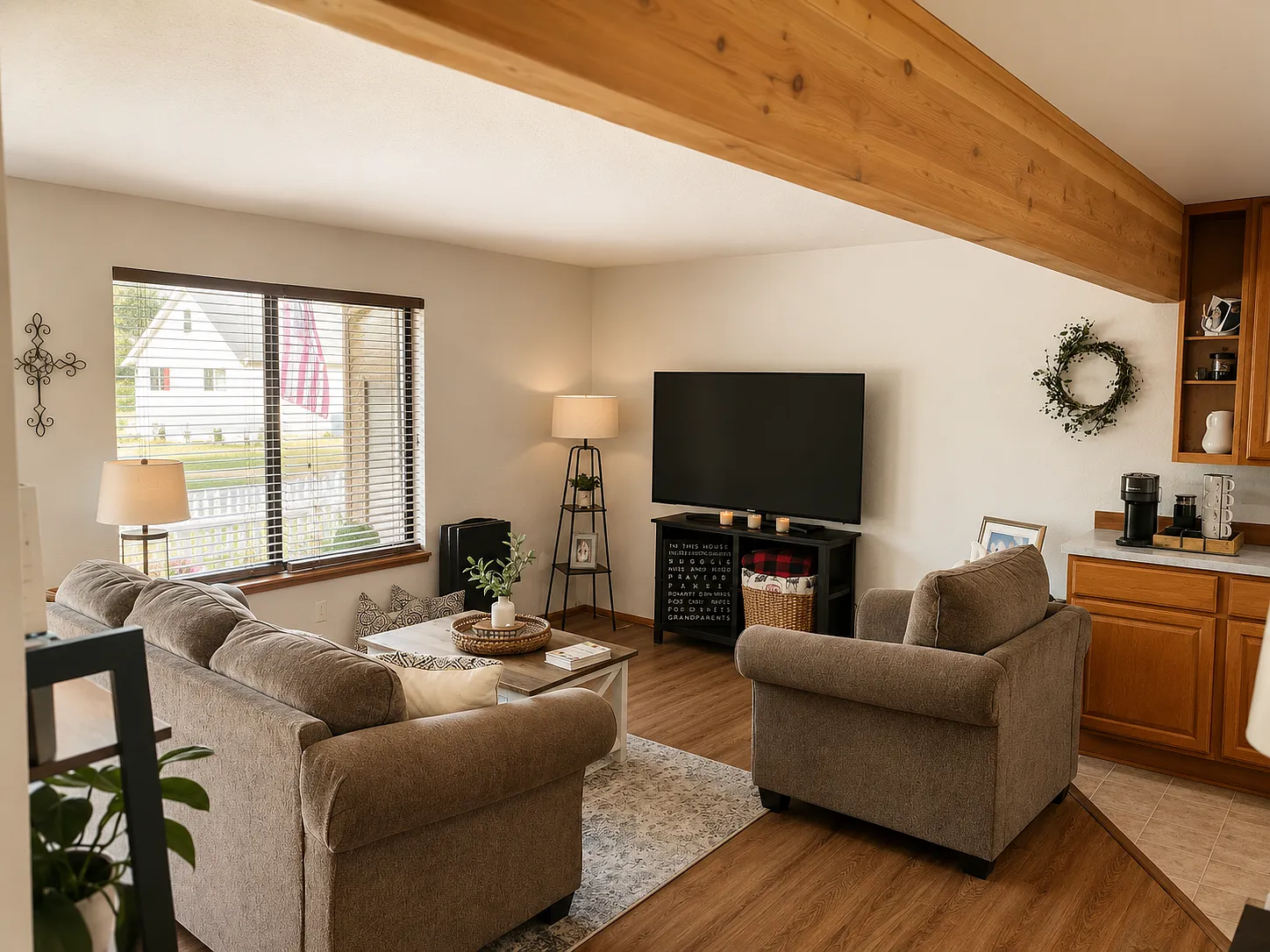 2 bed, 840 sqft, $2,300 — Photo 1