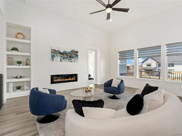 8079 S Blackstone Parkway, Aurora, CO 80016