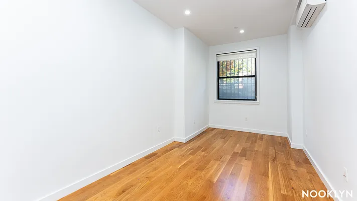 Rented by Nooklyn NYC LLC | media 27