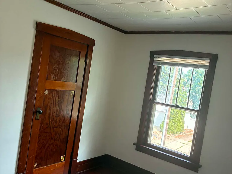 414 Forest Ave — Photo 1