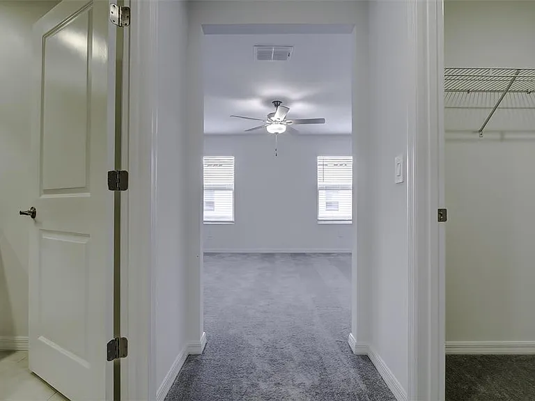 8240 Corner Pine Way — Photo 11