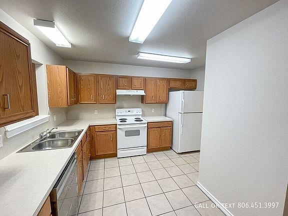 4th image of 913 N Bangor Ave #B